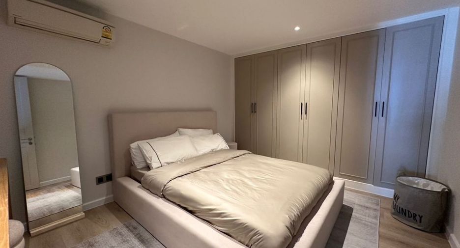 For rent 3 bedrooms condo in Watthana, Bangkok
