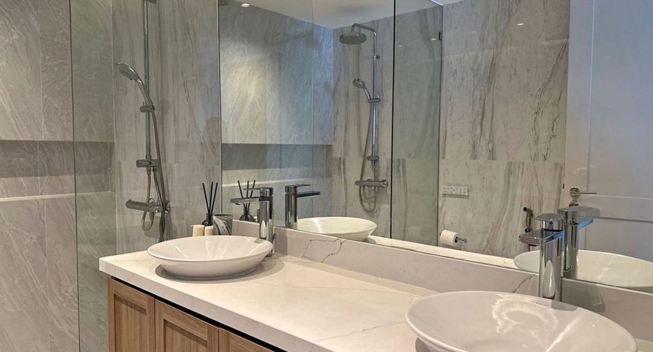 For rent 3 bedrooms condo in Watthana, Bangkok