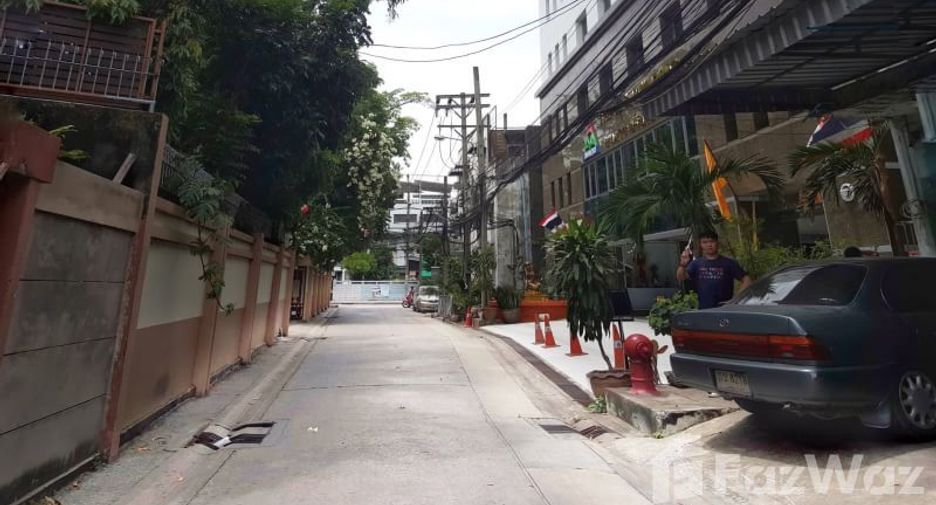 For rent 10 bedrooms house in Khlong San, Bangkok