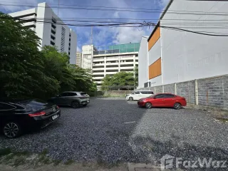 Аренда офис в Чатучак, Бангкок