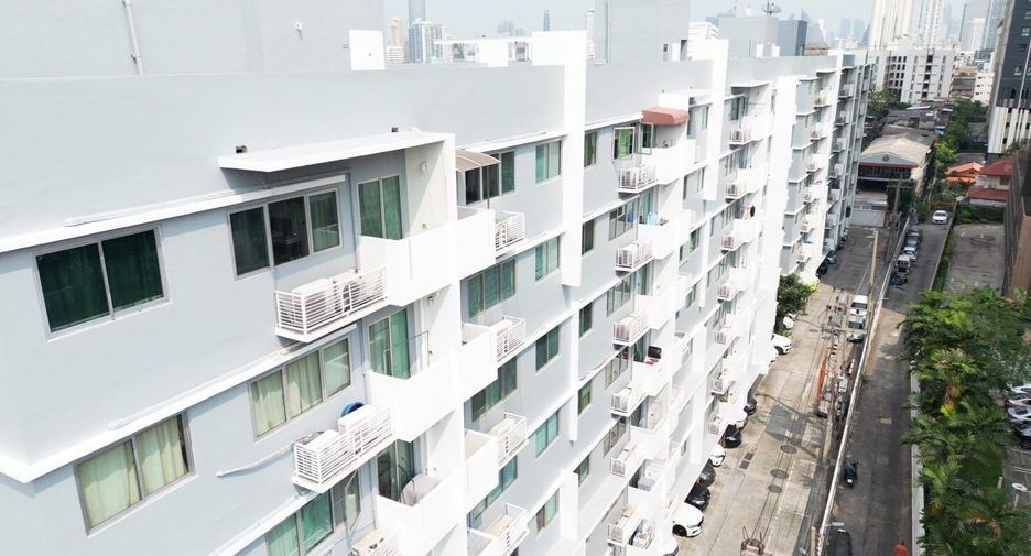 For rent 1 bed condo in Khlong San, Bangkok