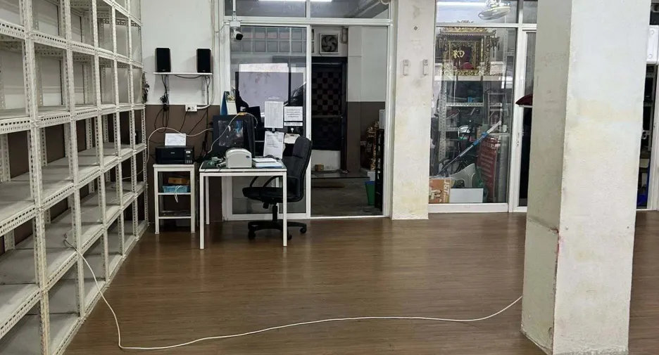 For rent retail Space in Ratchathewi, Bangkok