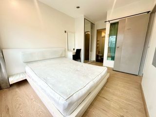 For rent 3 bedrooms condo in Khlong San, Bangkok