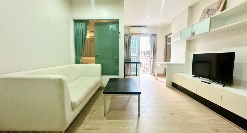For rent 3 bedrooms condo in Khlong San, Bangkok
