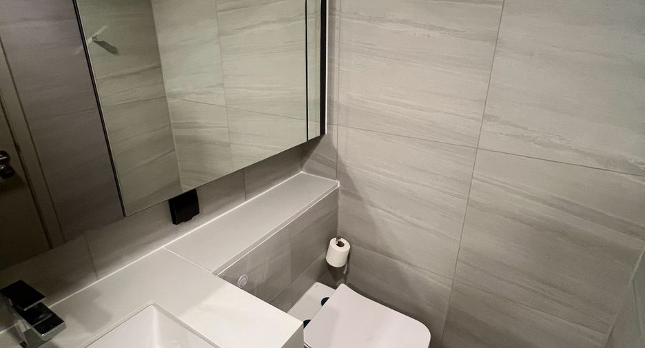 For rent studio condo in Bang Rak, Bangkok