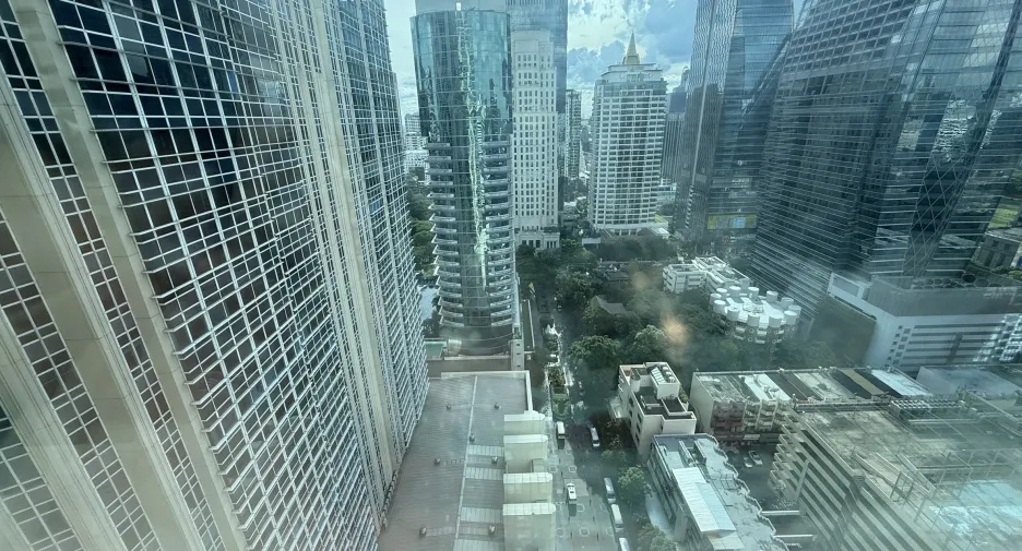 For rent 6 bedrooms condo in Pathum Wan, Bangkok