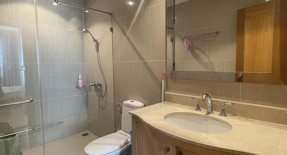 For rent 2 ベッドルーム condo in Sathon, Bangkok