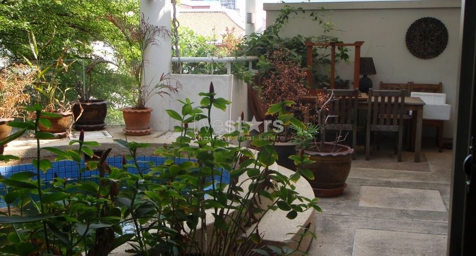 Casa en alquiler de 3 habitaciones en Huai Khwang, Bangkok