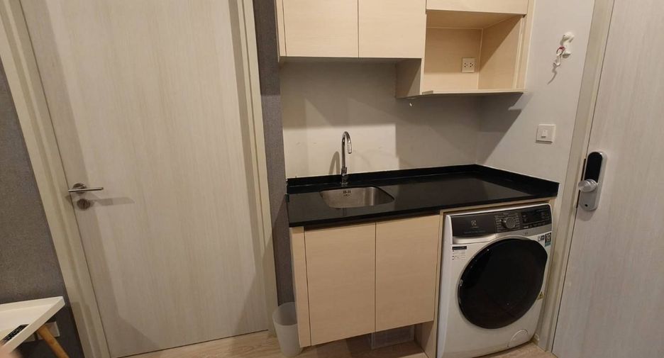 For rent 1 bed condo in Huai Khwang, Bangkok