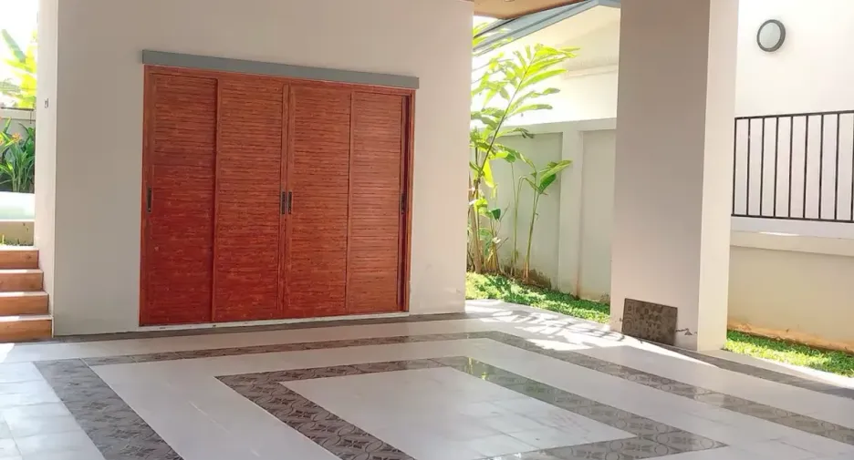 For rent 3 ベッドルーム villa in San Kamphaeng, Chiang Mai