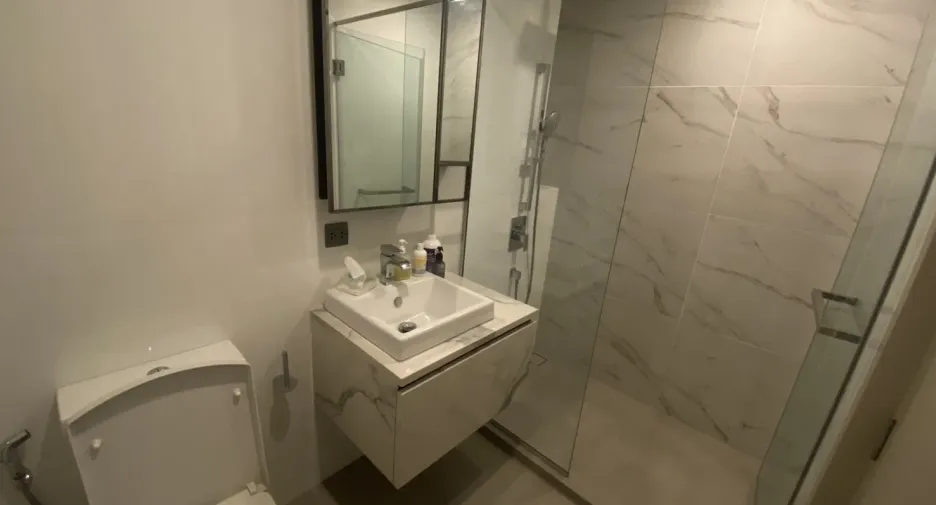 À louer 1 chambre condo à Phra Khanong, Bangkok