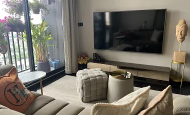 For rent 2 bedrooms condo in Watthana, Bangkok