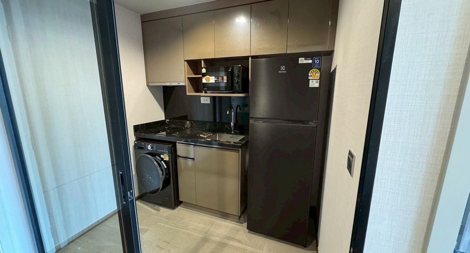 Condo en alquiler de 1 habitaciones en Khlong Toei, Bangkok