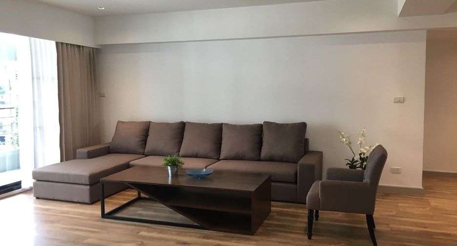 For rent 3 bedrooms condo in Watthana, Bangkok
