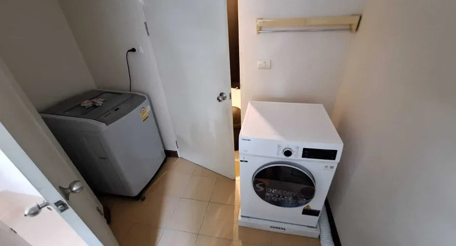 For rent 2 bedrooms condo in Watthana, Bangkok