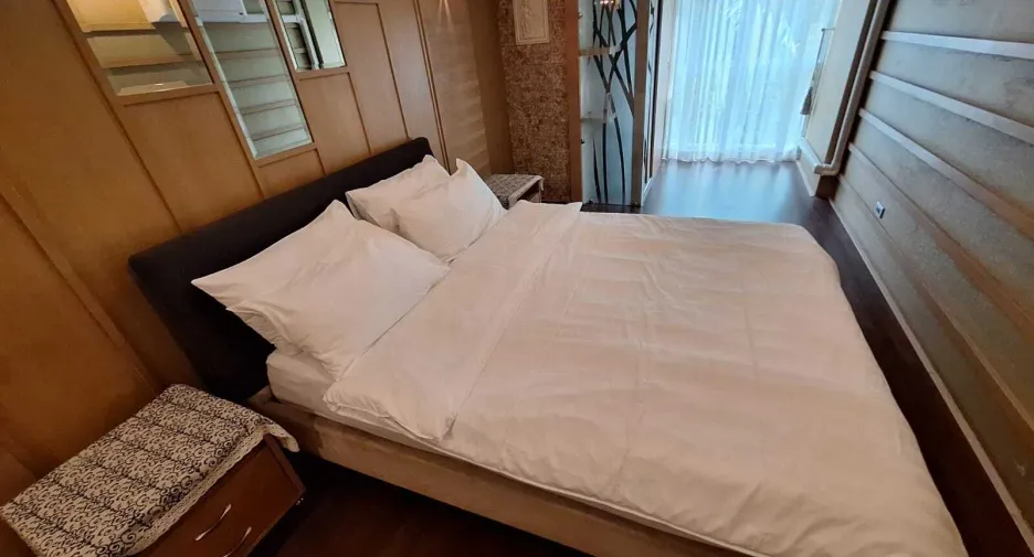 For rent 2 bedrooms condo in Watthana, Bangkok