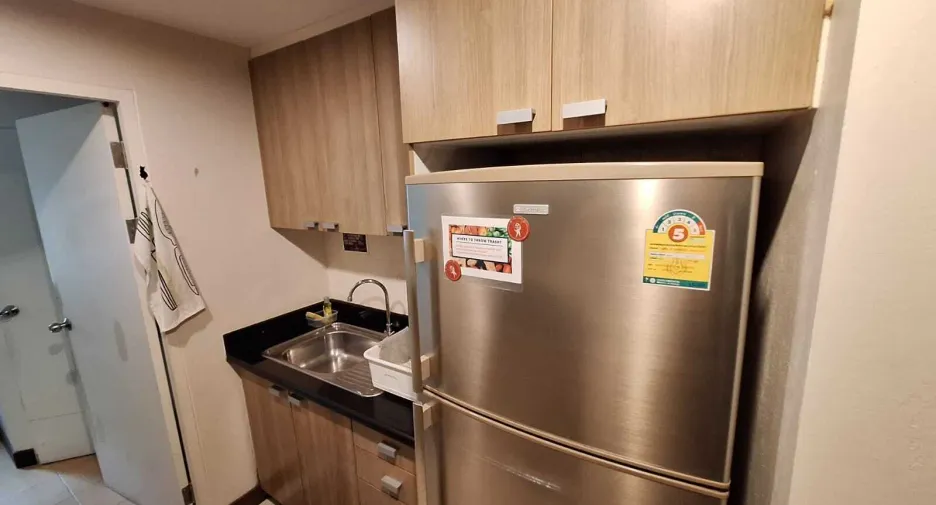 For rent 2 bedrooms condo in Watthana, Bangkok