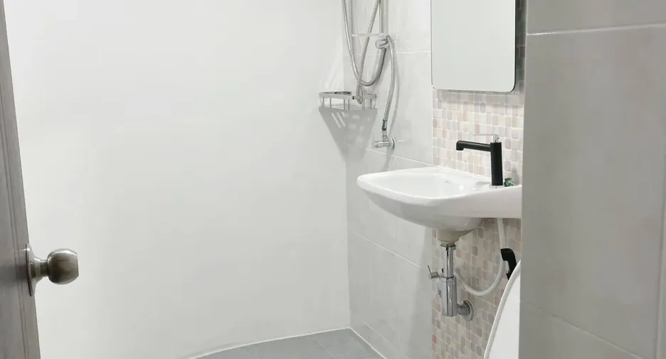 For rent studio condo in Bang Rak, Bangkok