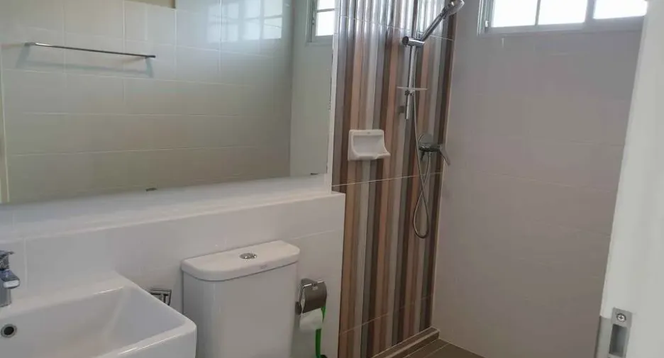 For rent 2 bedrooms townhouse in Prawet, Bangkok