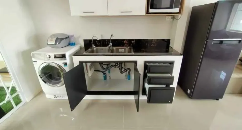 For rent 2 bedrooms townhouse in Prawet, Bangkok