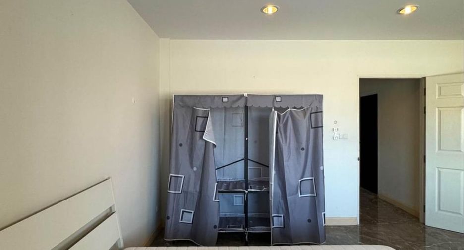 For rent 5 bedrooms townhouse in Prawet, Bangkok