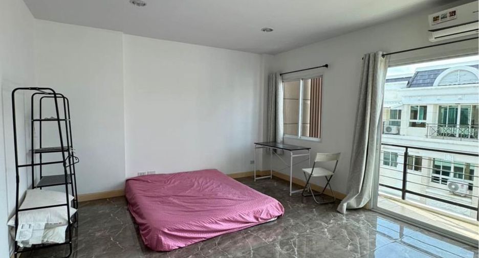 For rent 5 bedrooms townhouse in Prawet, Bangkok