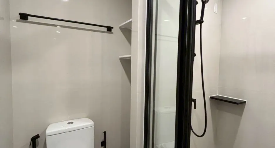 Wohnung zur Miete mit Studio in Huai Khwang, Bangkok