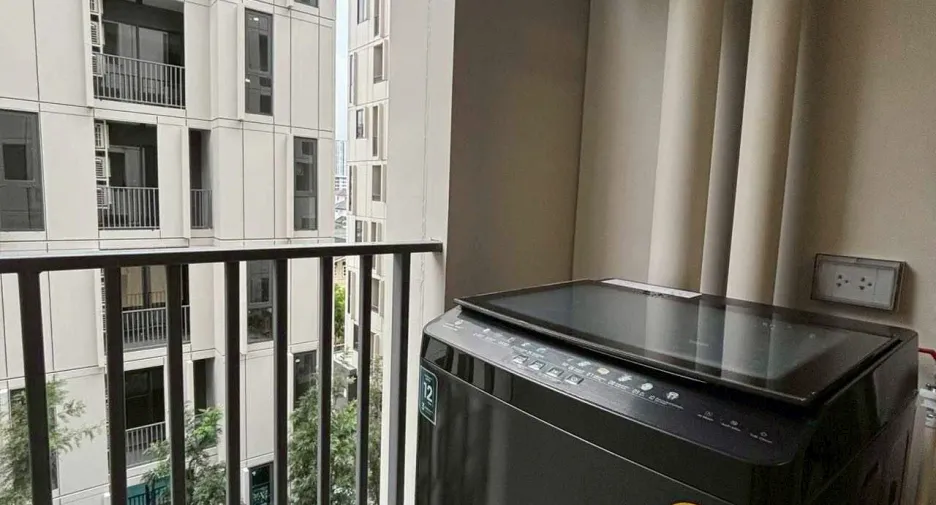 Wohnung zur Miete mit Studio in Huai Khwang, Bangkok