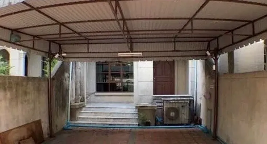 Reihenhaus zur Miete mit 4 Zimmer in Watthana, Bangkok