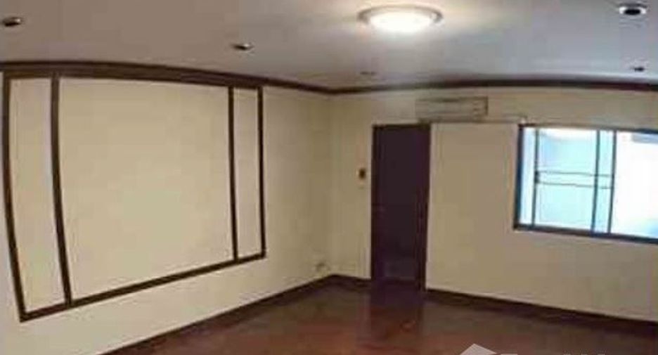 Reihenhaus zur Miete mit 4 Zimmer in Watthana, Bangkok