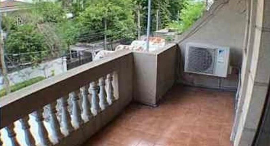 Reihenhaus zur Miete mit 4 Zimmer in Watthana, Bangkok