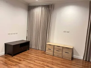 Haus zur Miete mit 4 Zimmer in Huai Khwang, Bangkok