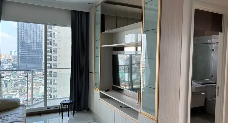À louer 2 chambres condo à Bang Rak, Bangkok