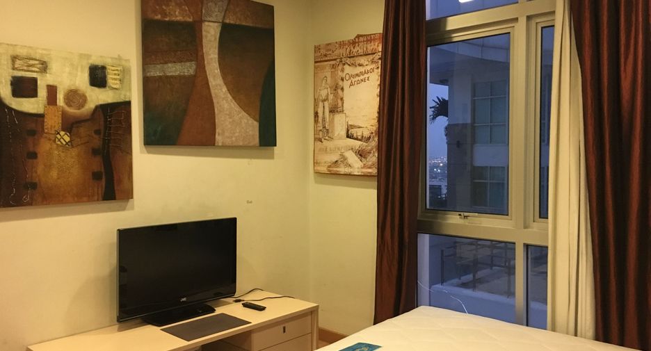 Condo en alquiler de 3 habitaciones en Khlong Toei, Bangkok