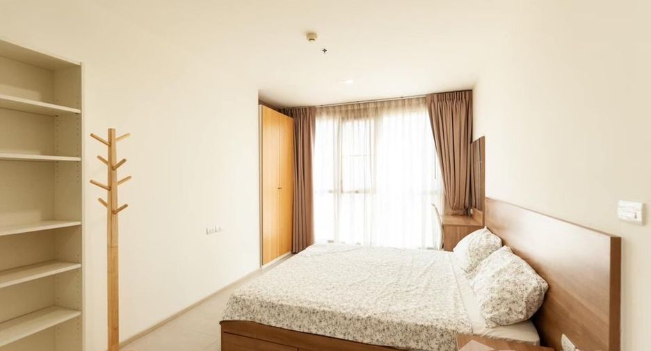 Condo en alquiler de 2 habitaciones en Phra Khanong, Bangkok