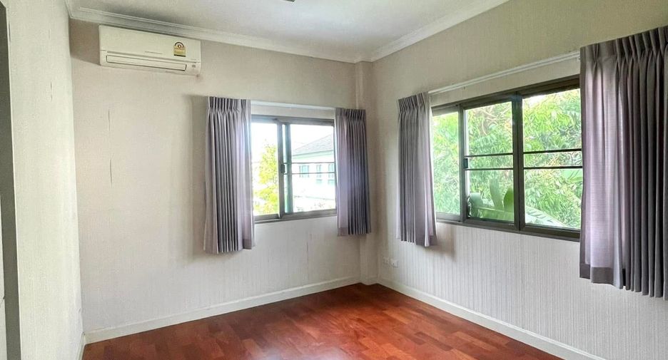 Casa en alquiler de 3 habitaciones en Prawet, Bangkok
