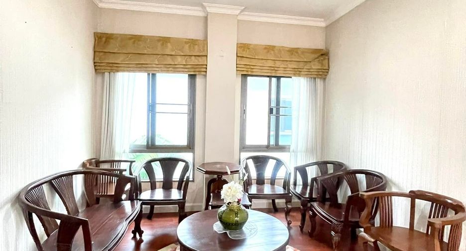 Casa en alquiler de 3 habitaciones en Prawet, Bangkok