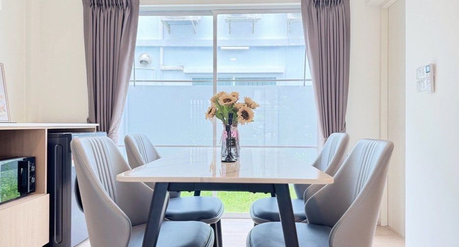 For rent 2 bedrooms townhouse in Prawet, Bangkok