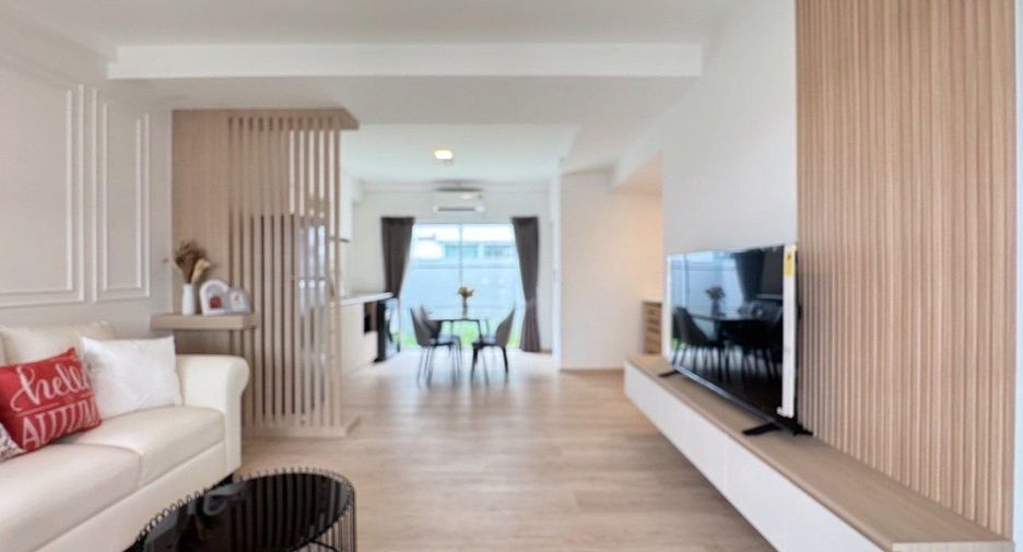 For rent 2 bedrooms townhouse in Prawet, Bangkok