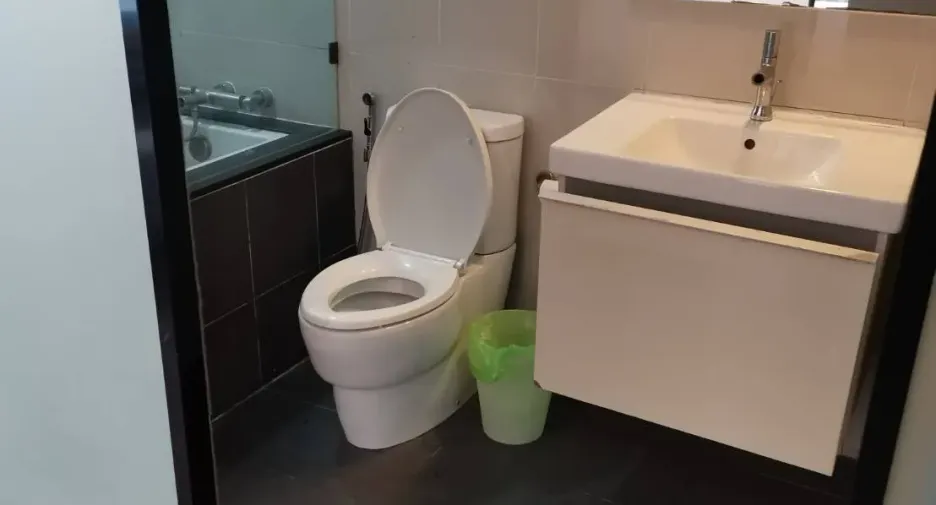 For rent 2 bedrooms condo in Khlong Toei, Bangkok