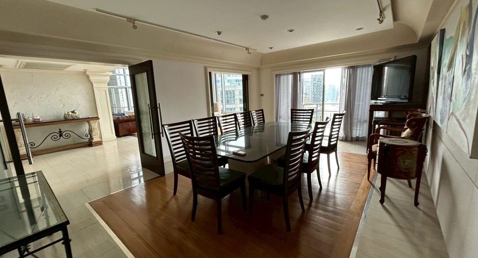 For rent 4 bedrooms condo in Pathum Wan, Bangkok