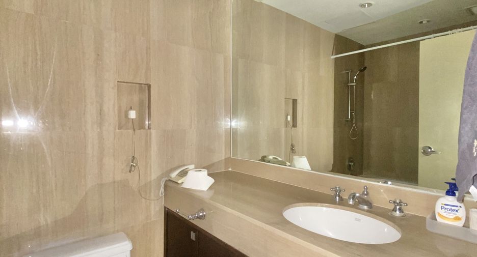 For rent 1 bed condo in Pathum Wan, Bangkok