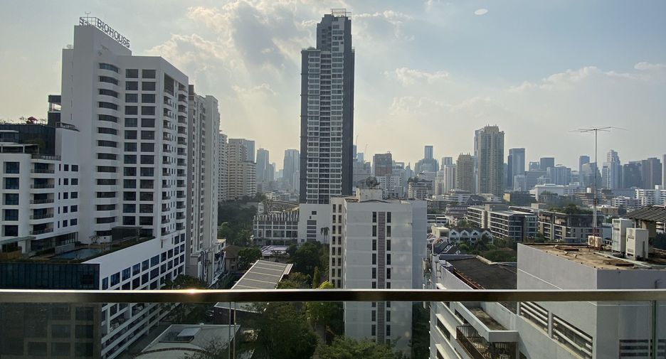 For rent 1 bed condo in Watthana, Bangkok