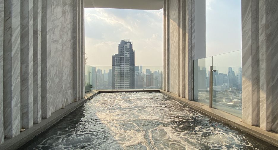 For rent 1 bed condo in Watthana, Bangkok
