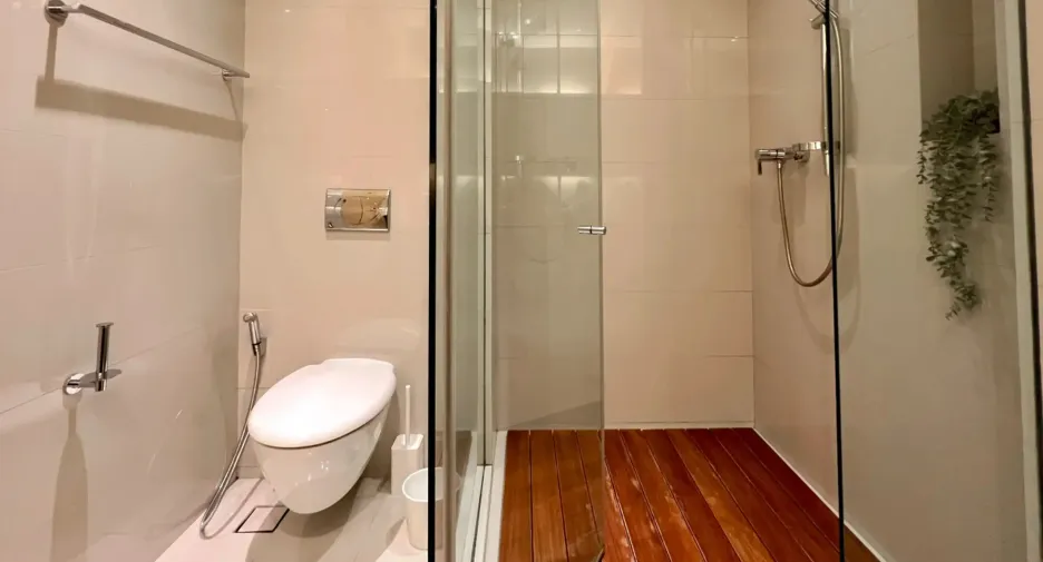For rent 2 bedrooms condo in Sathon, Bangkok