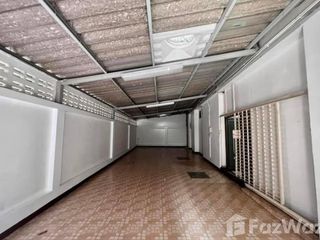 For rent retail Space in Khlong San, Bangkok
