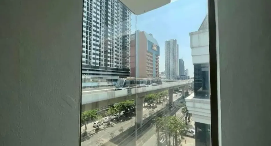 For rent retail Space in Khlong San, Bangkok