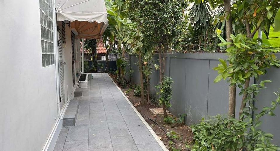 For rent 4 ベッドルーム house in Watthana, Bangkok