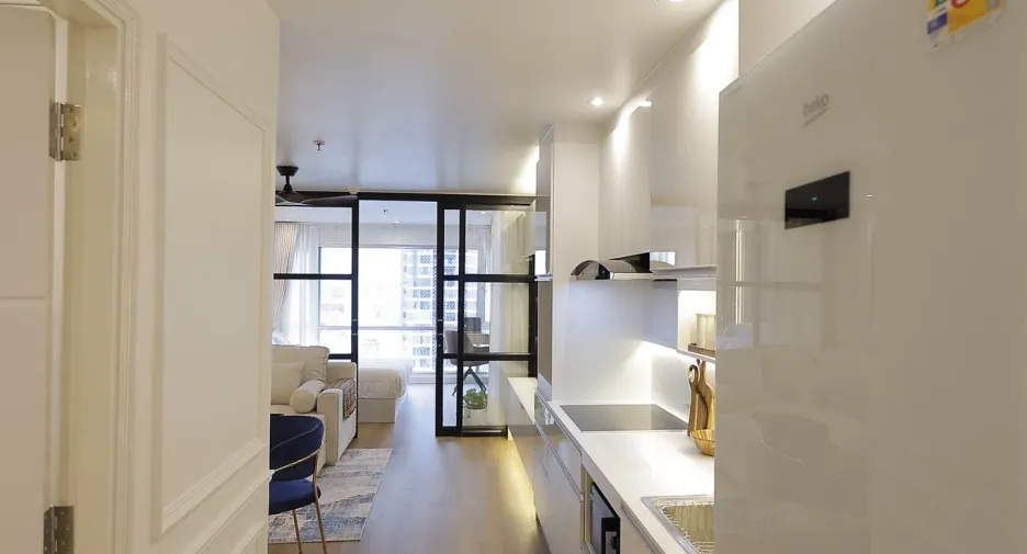 Wohnung zur Miete mit Studio in Watthana, Bangkok
