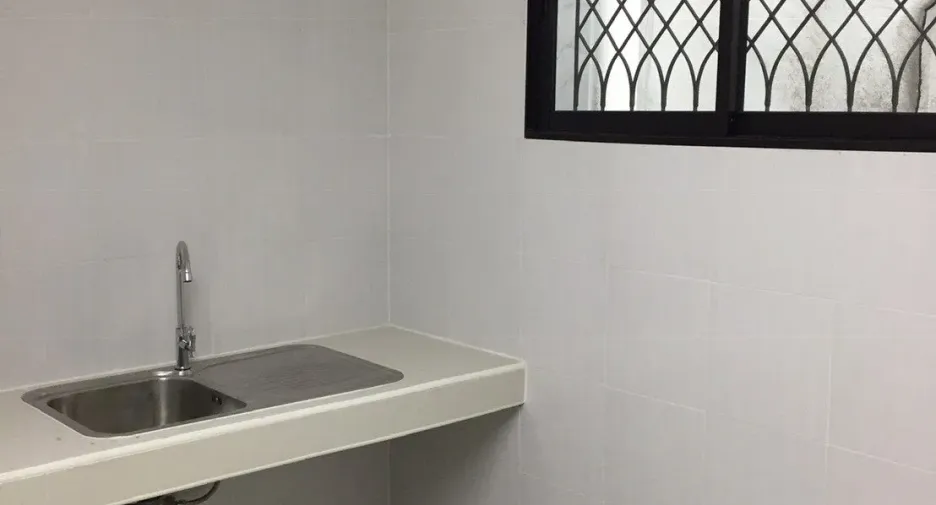 For rent 3 bedrooms retail Space in Suan Luang, Bangkok